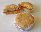 Alfajores con dulce de dátiles