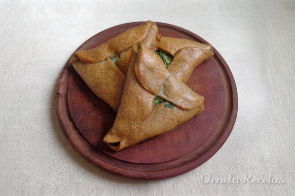 Empanadas árabes de Espinaca. Ornela Recetas.