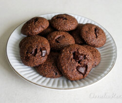 Galletitas de Cacao con chips de Chocolate. Ornela Recetas.