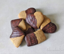 Galletitas de Vainilla semi bañadas en Chocolate. Ornela Recetas.
