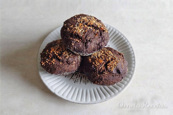Muffins de Cacao y Coco. Ornela Recetas.
