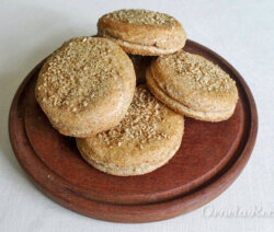 Pan de hamburguesa integral. Ornela Recetas.