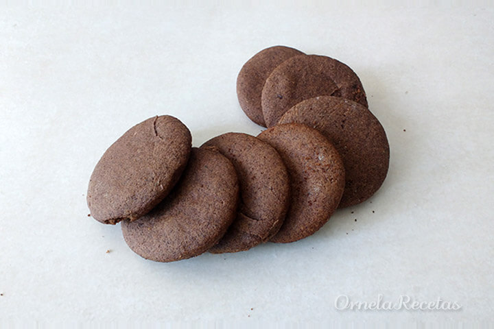 Tapitas de Cacao para alfajores | Ornela Recetas