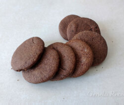 Tapitas de Cacao para alfajores. Ornela Recetas.