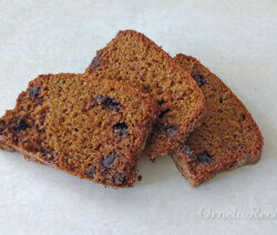 Budín integral con chips de chocolate y pasta de maní. Ornela Recetas.