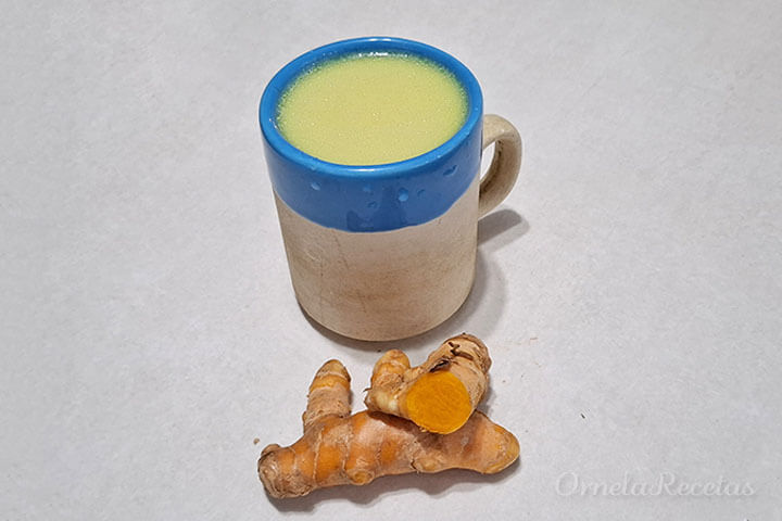Leche dorada de cúrcuma